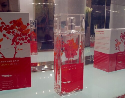 Новый аромат Happy In Red от Armand Basi