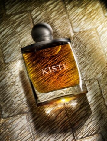 Kiste от Slumberhouse