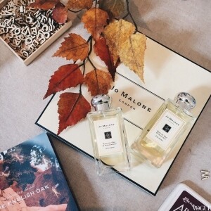 English Oak & Redcurrant и English Oak & Hazelnut от Jo Malone