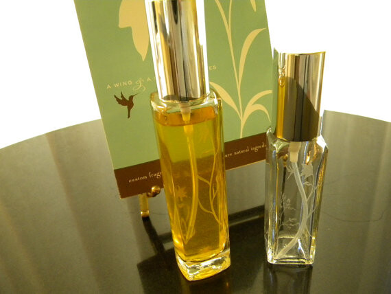 Holly wOUD & Vine и Kismet от A Wing & A Prayer Perfumes