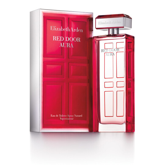 Red Door Aura от Elizabeth Arden – новый женский аромат от всемирно известной американской парфюмерно-косметической компании