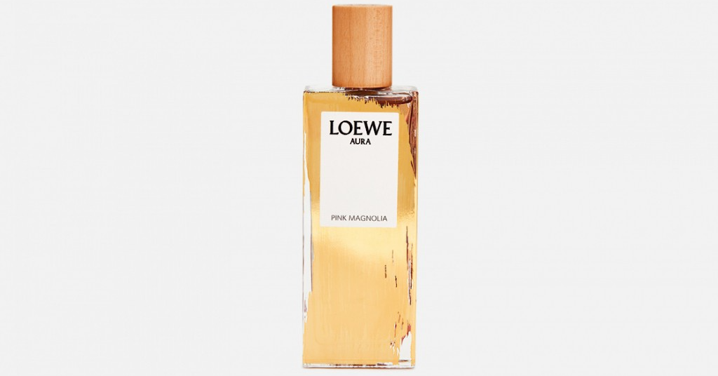 Новое за неделю: новое платье Guerlain, золотой Loewe и осенние релизы