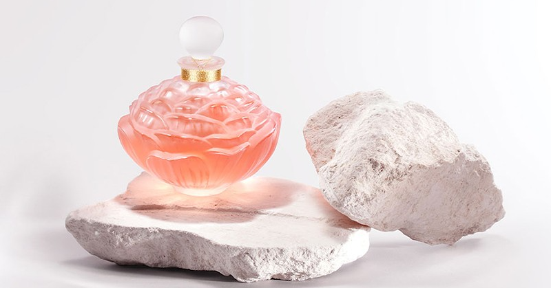 Lalique выпустят коллекционное издание во флаконе в форме пиона