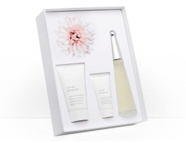 Новые праздничные наборы японского бренда Issey Miyake: L’Eau d’Issey pour Homme, L’Eau d’Issey pour Homme Sport и L’Eau d’Issey Florale
