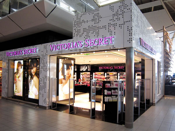 Новые магазины парфюмерных брендов: Victoria`s Secret и Armani