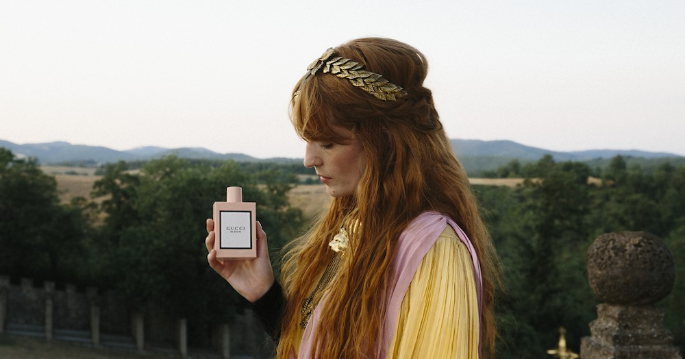 Gucci опубликовали новогодний ролик с участием Флоренс Уэлч