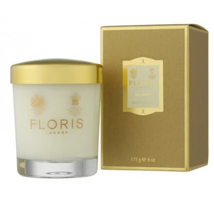Новая ароматная свеча Tea Rose от Floris – прекрасное сочетание розы и чая