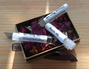 Trinity Rose и Rosita от Divine Life Perfumes