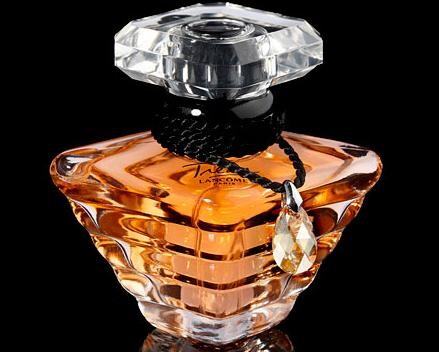 Lancome Tresor Crystal Drop: новый лимитированный выпуск коллекционного парфюма – одного из самых популярных женских ароматов в Европе