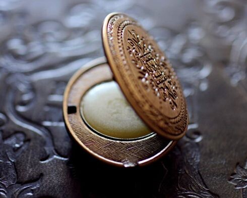 Figure 1: Noir от Roxana Illuminated Perfume