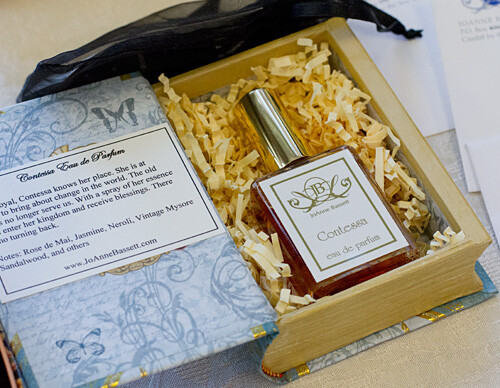 Venus Amber for Men и The Extender© от JoAnne Bassett – новинки нишевой парфюмерии