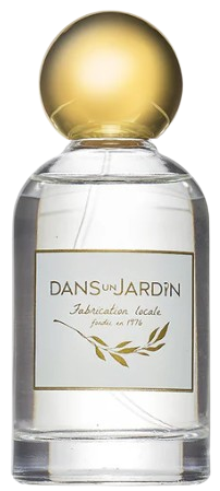 Dans un Jardin Mûre Sauvage