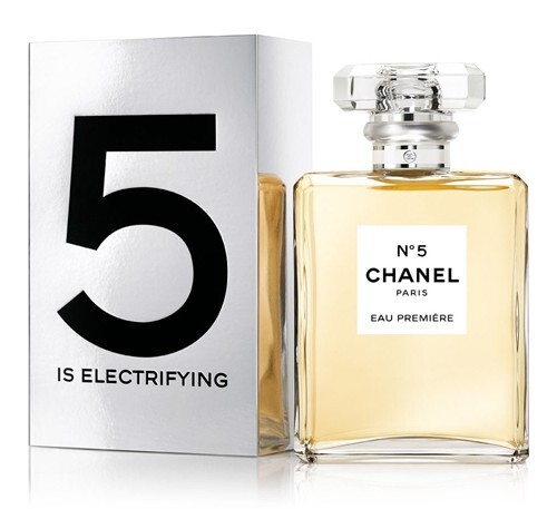 Chanel No 5 Eau Premiere 2015_perfume with pack.jpg Chanel No 5 Eau Premiere 2015_perfume with pack.jpg