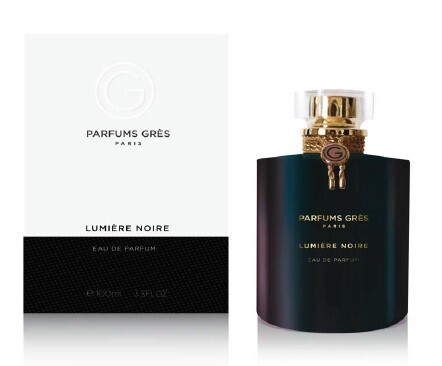 2_Lumiere Noire_with pack.jpg 2_Lumiere Noire_with pack.jpg