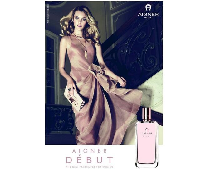 3_Debut_with girl.jpg