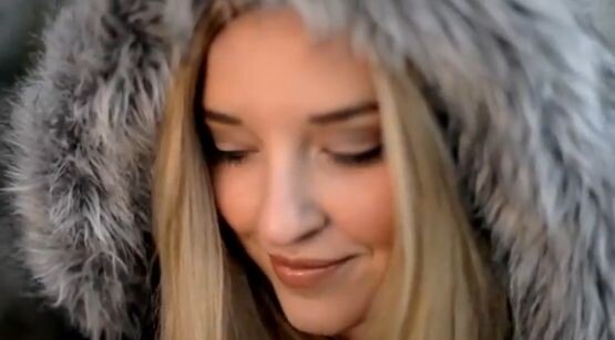 2_singer_Leddra Chapman_in_clip.jpg