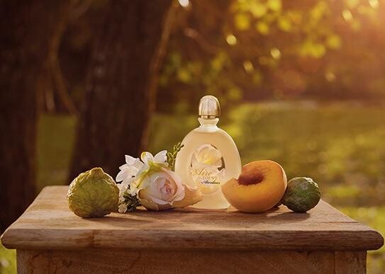 1_Loewe_Aire Loewe Atarceder_poster.jpg