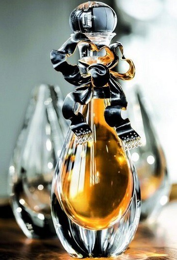 3_Dior_Jadore Lor Prestige Edition.jpg 3_Dior_Jadore Lor Prestige Edition.jpg