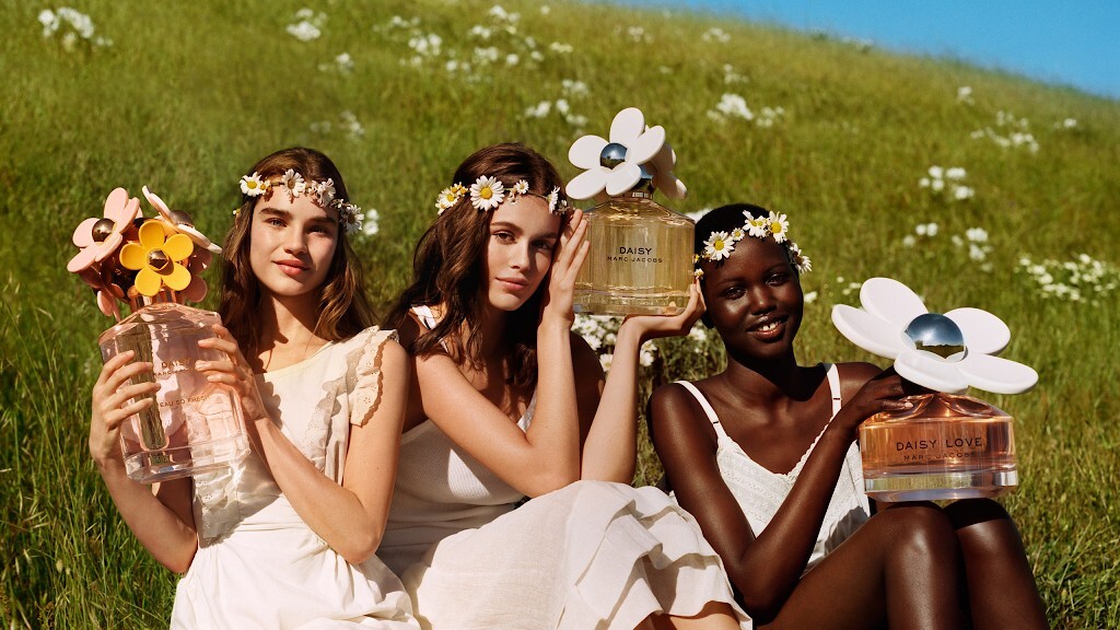 kaia-gerber-marc-jacobs-daisy-lede.jpg kaia-gerber-marc-jacobs-daisy-lede.jpg