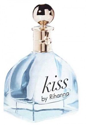 3_Rihanna Kiss_perfume.jpg