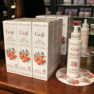 Goji box 2.jpg Goji box 2.jpg