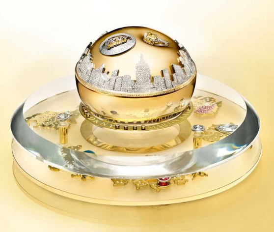 1. DKNY Golden Delicious.png