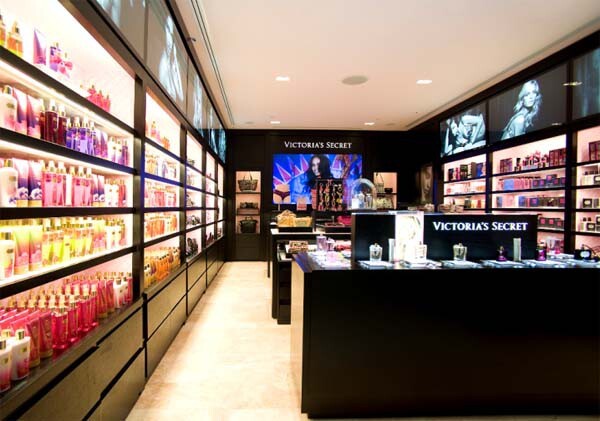 2_Victoria’s Secret_store.jpg