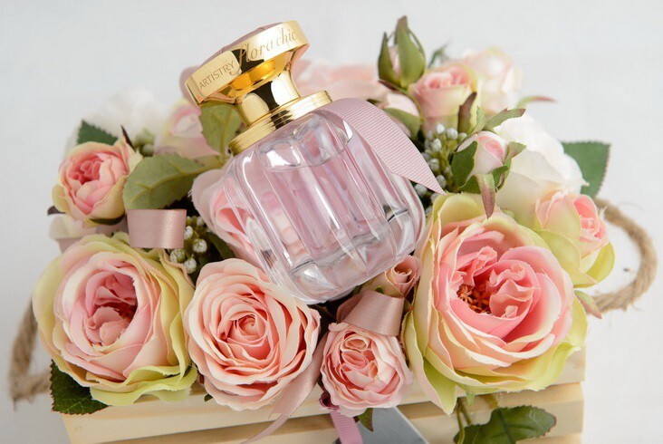 2_Amway_Artistry Flora Chic_photo.jpg 2_Amway_Artistry Flora Chic_photo.jpg