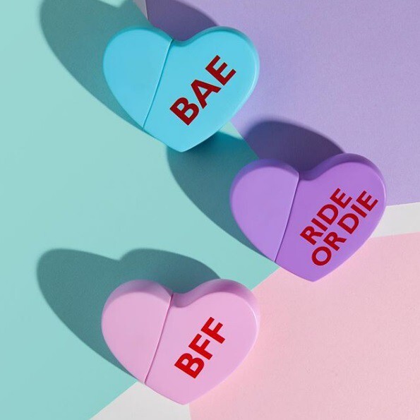 KKW Kimoji Hearts_line.jpg KKW Kimoji Hearts_line.jpg