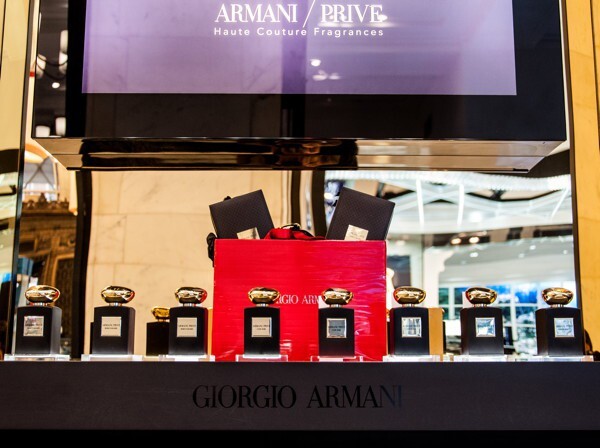 3_Armani_store.jpg