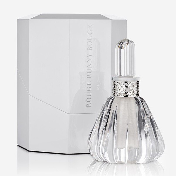 Rouge Bunny Rouge_Arcane_with pack.jpg Rouge Bunny Rouge_Arcane_with pack.jpg