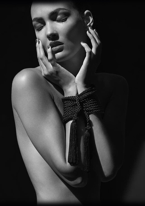 4_Dangerously in Love_picture.jpg 4_Dangerously in Love_picture.jpg