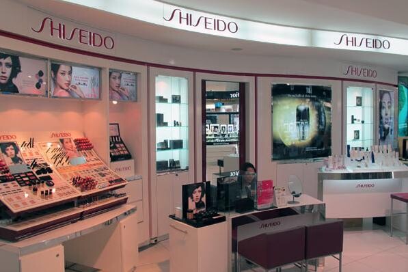 3_Shiseido_store.jpg