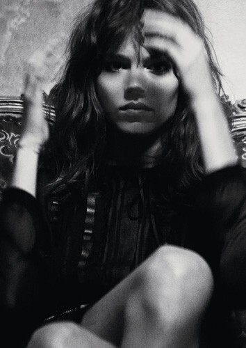 Freja-Beha-for-Valentino-Valentina-Fragrance.jpg