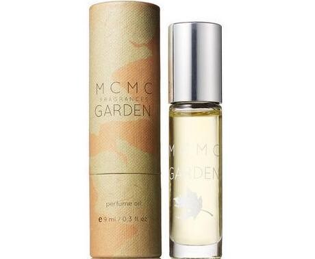 2_Garden with pack_9ml.jpg 2_Garden with pack_9ml.jpg