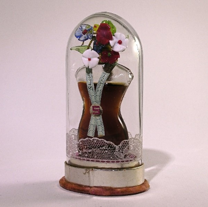 24. Shocking от Schiaparelli.png