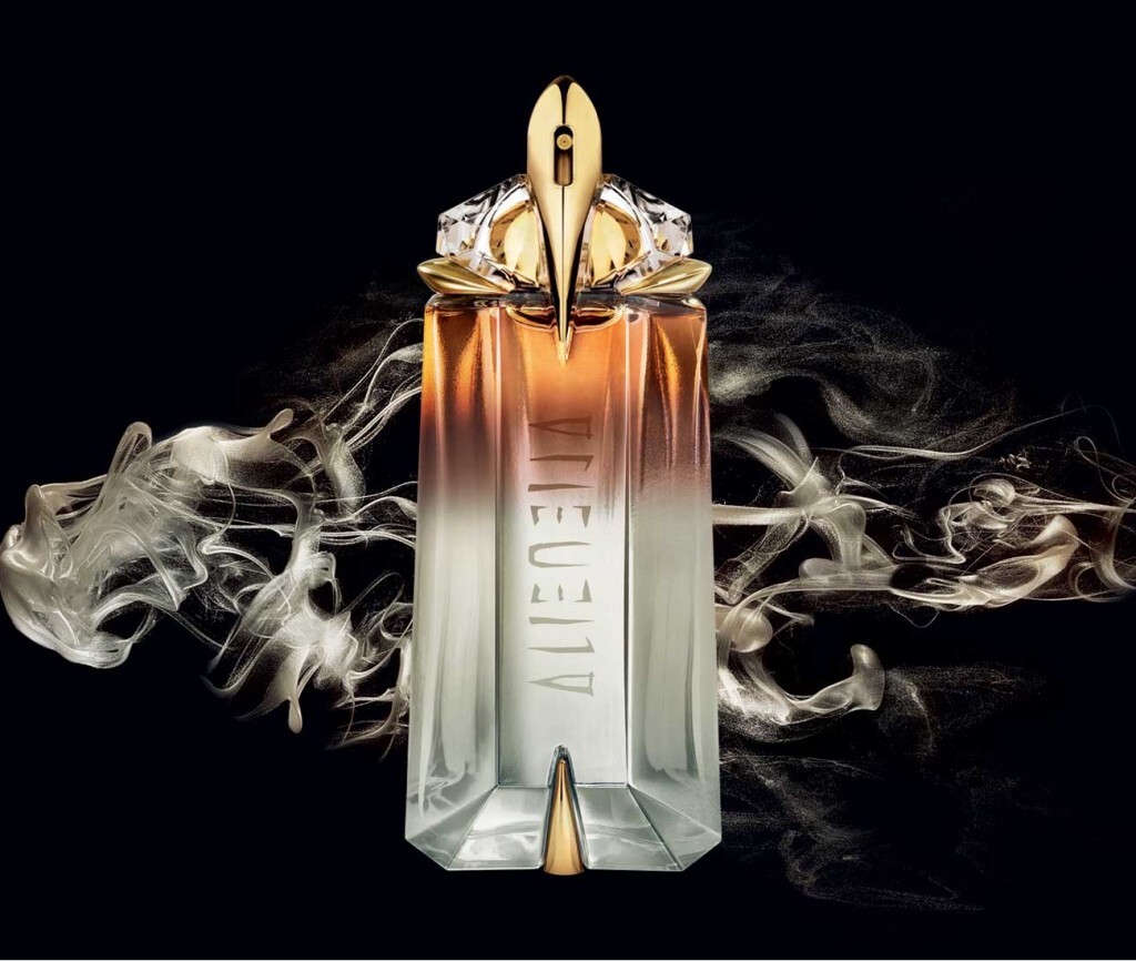 Thierry Mugler_Alien Musc Mysterieux_poster.jpg Thierry Mugler_Alien Musc Mysterieux_poster.jpg