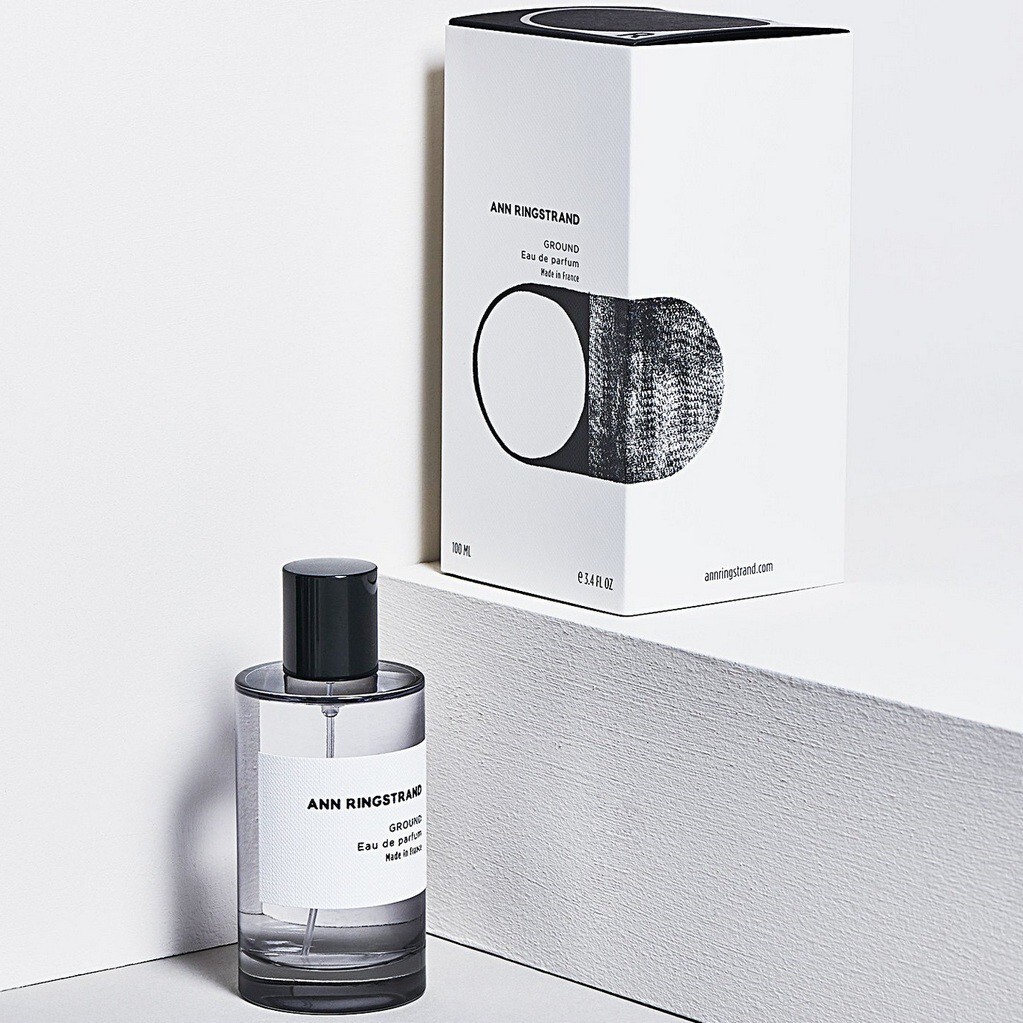 2_Ann Ringstrand_Ground_with pack.jpg