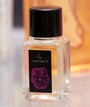 4Viola Laura Tonatto.jpg
