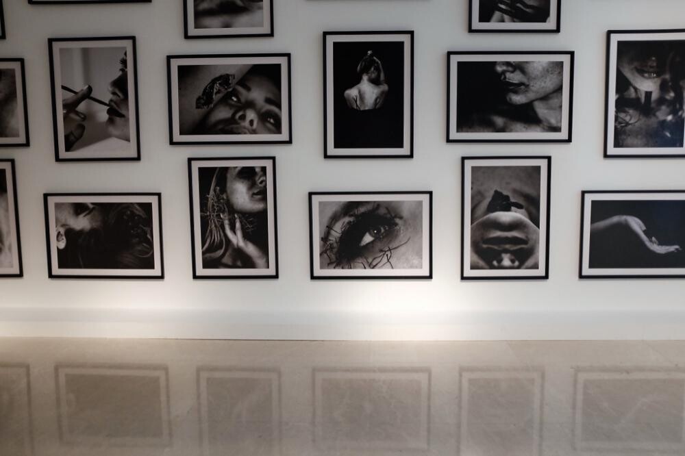 Экспозиция фоторабот Самрин в рамках проекта Scentography Экспозиция фоторабот Самрин в рамках проекта Scentography
