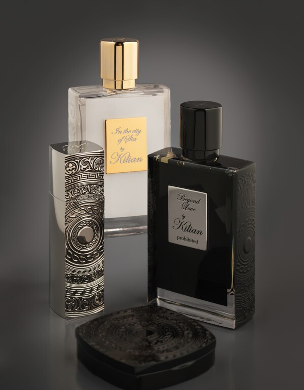 4_pack_bottles_cosmetic_perfumes.jpg