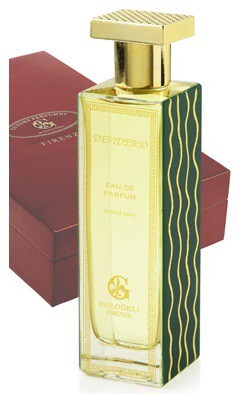 1_Desiderio_with pack.jpg 1_Desiderio_with pack.jpg