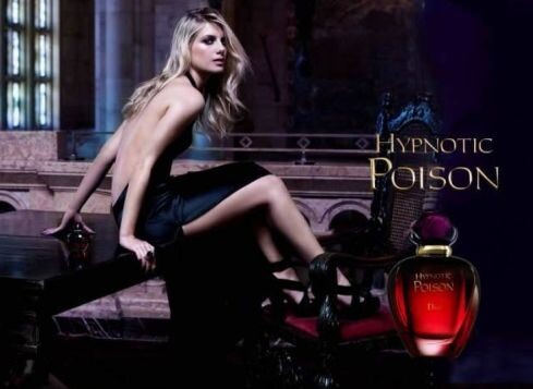 2_Hypnotic Poison Eau Secrete_with_girl.jpg