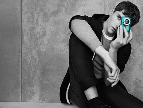 2_Green Shot_with_model.jpg