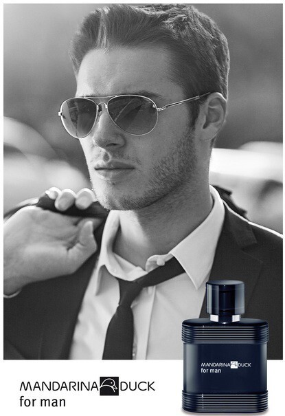 Mandarina Duck For Man_poster.jpg Mandarina Duck For Man_poster.jpg