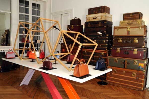 2_Moynat_Cuir De Russie.jpg 2_Moynat_Cuir De Russie.jpg