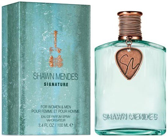 Shawn Mendes Signature_with pack.jpg Shawn Mendes Signature_with pack.jpg