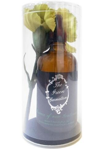 2_The Green Carnation_with pack.jpg