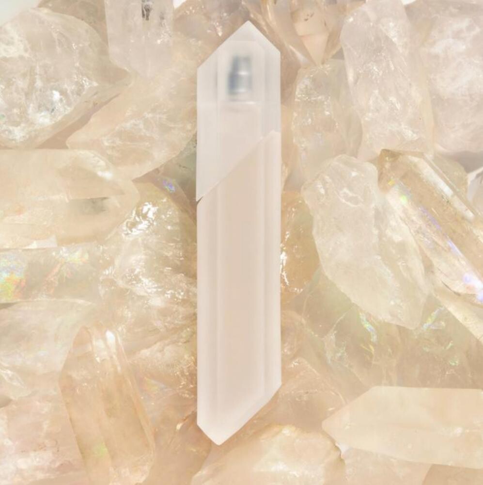 1_3_Kim Kardashian_Crystal Gardenia Oud_photo.jpg 1_3_Kim Kardashian_Crystal Gardenia Oud_photo.jpg