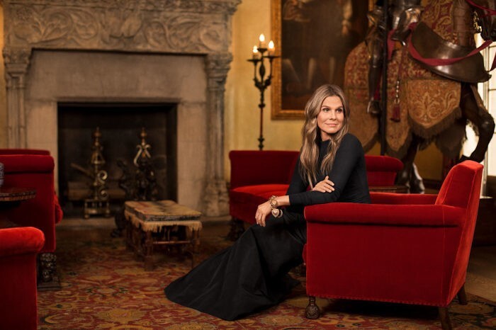 Основательница Aerin и наследница Estée Lauder Эрин Лаудер HOL19_AERIN_-MODEL_R600-1280x1280-700x466.jpeg